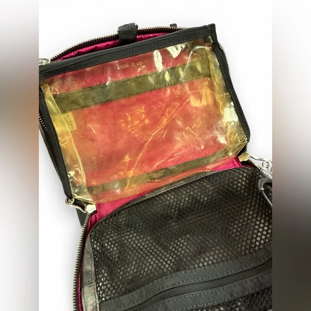 Lululemon Gym Essentials Dopp Kit Deep Coal Camo Creekside Camo Makeup Travel